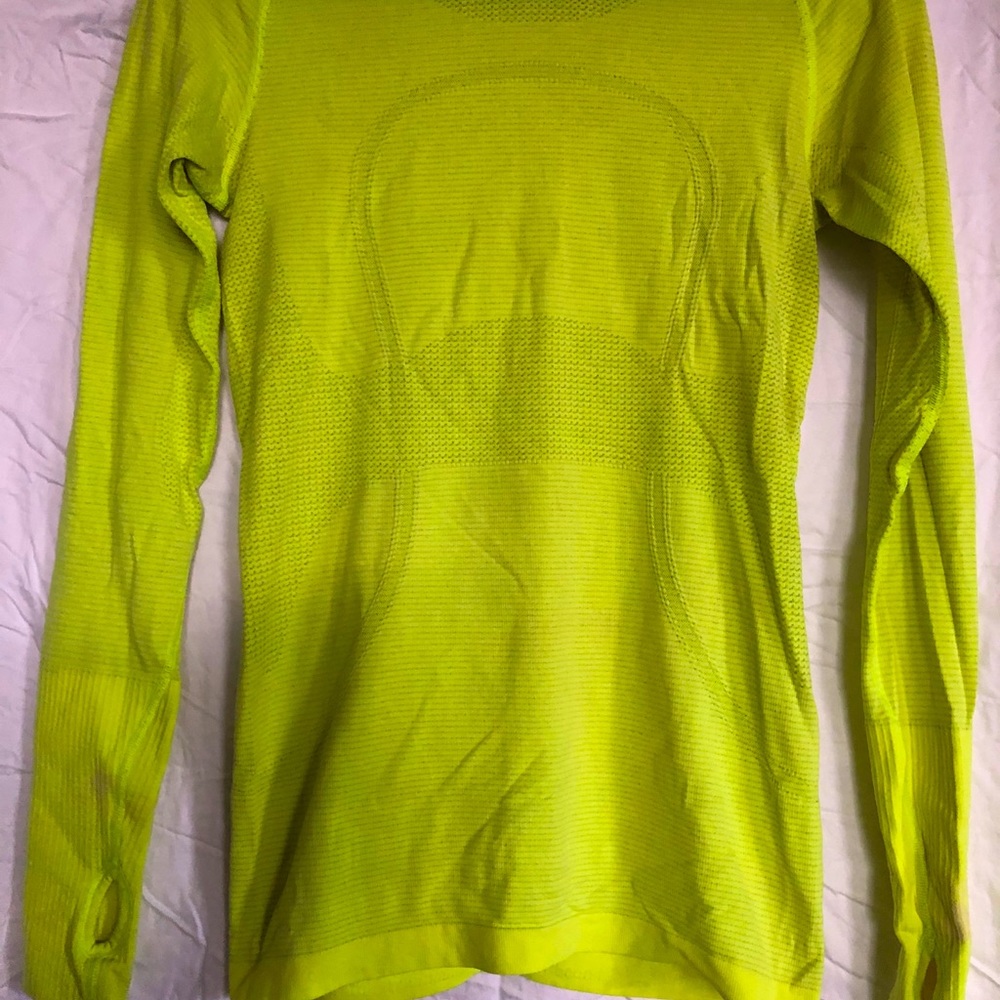 Lululemon neon green long sleeve. Size 6